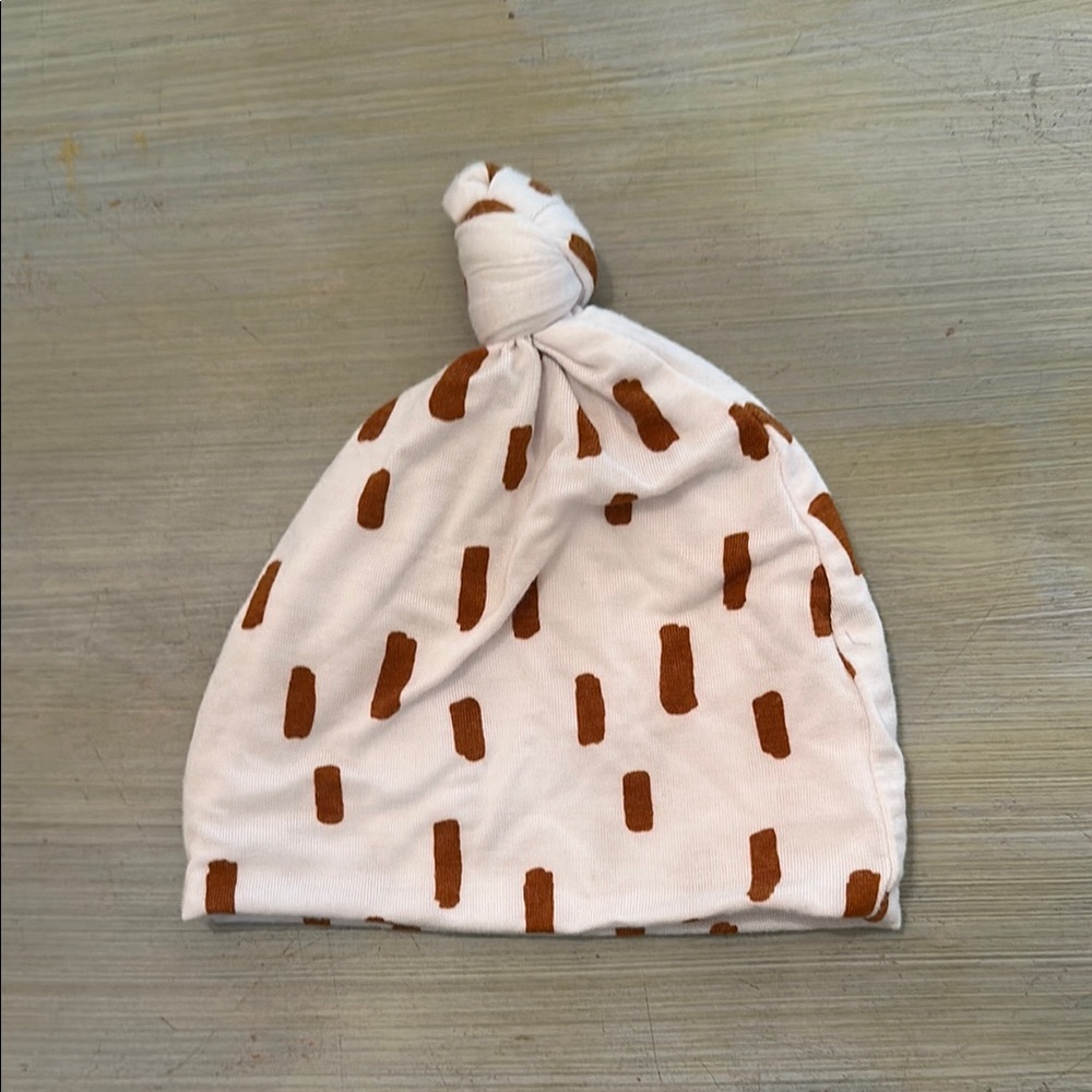 Loulou Studio White and Brown Knotted Hat